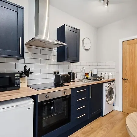 Kendal Lane לידס