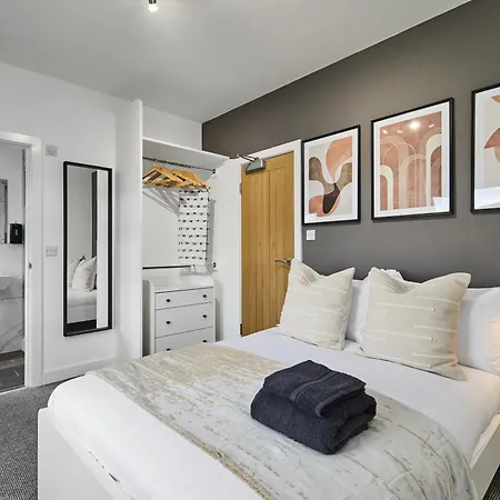 Kendal Lane Apartament *