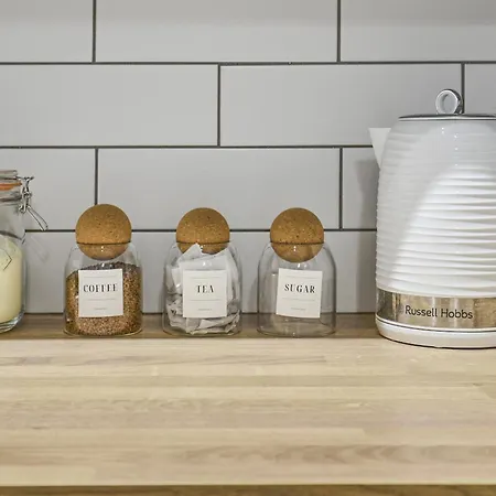 Kendal Lane לידס