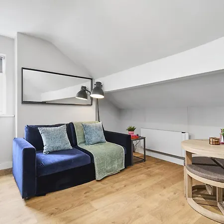 Kendal Lane Apartment *